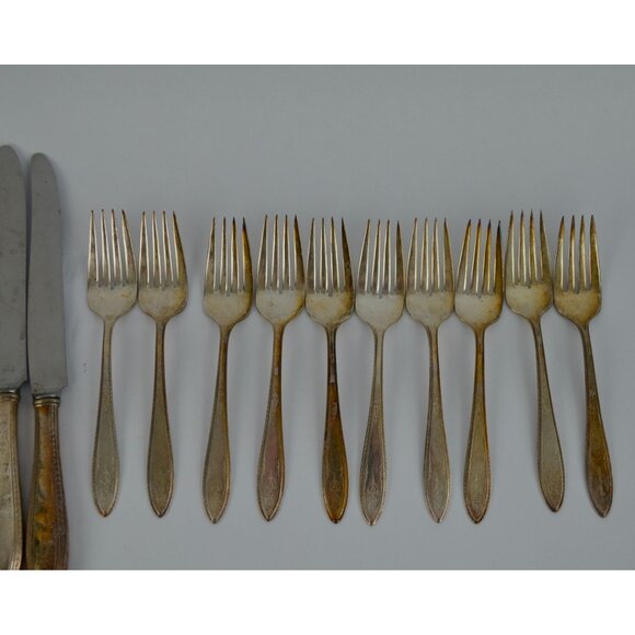 WM A Rogers Debutante 1847 Silverplate Antique Vintage Silverware Flatware Set o - Picture 4 of 11